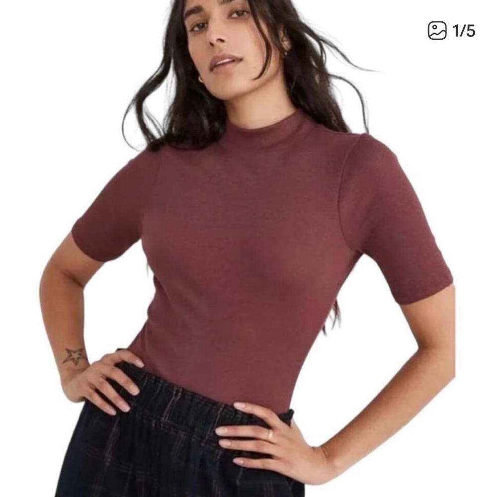 uniqlo | cotton ribbed mock neck short sleeve top purple